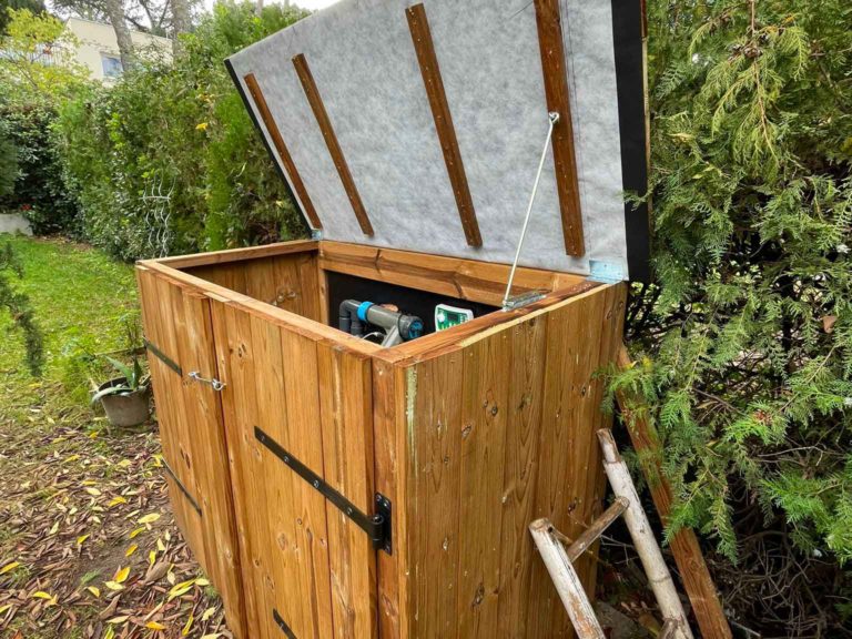 Construction d'un local piscine en bois à Montpellier par TOLTEQUE