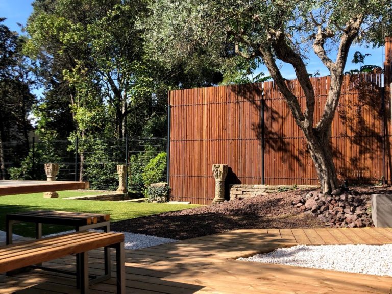 Terrasse et clôture en pin français à Montpellier